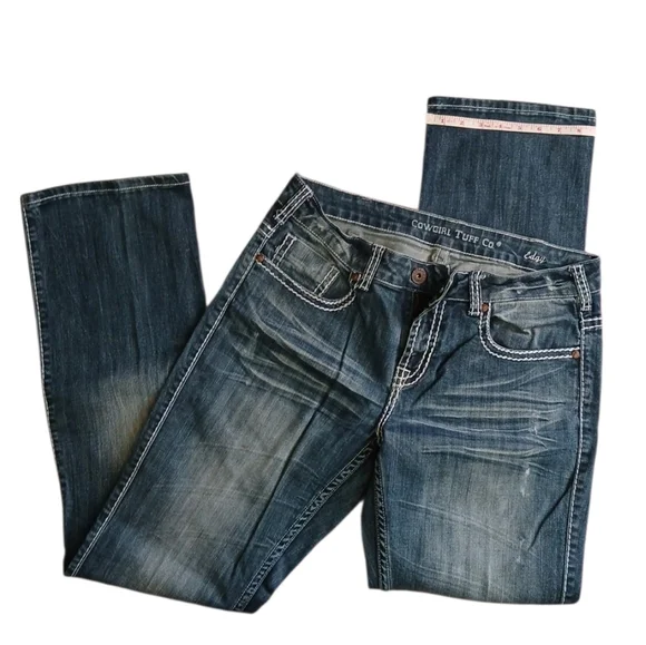 Cowgirl Tuff Co Edgy Denim Barbwire Back Pocket Design Jeans 31/33 Women - Picture 2 of 6